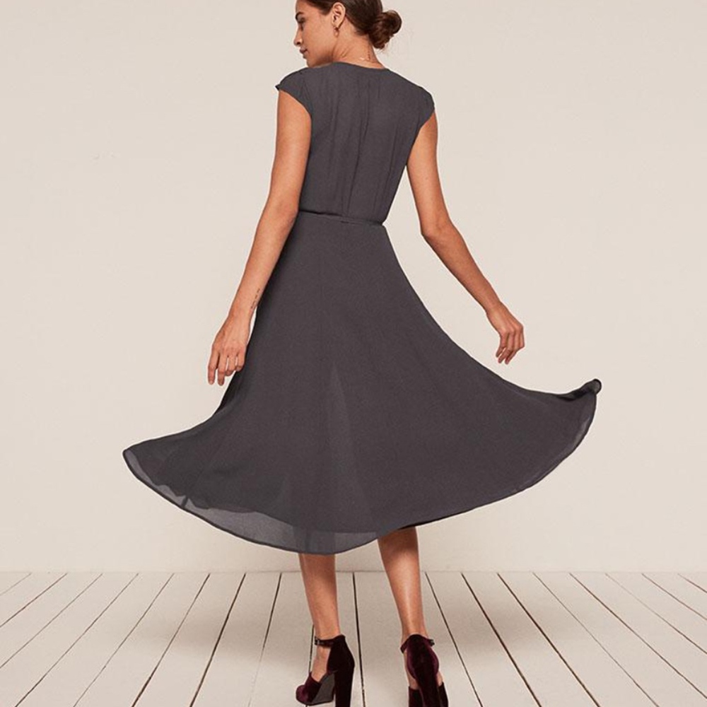 reformation • mollie blue indigo gray cap sleeve tie wrap midi fit flare dress - Picture 3 of 8